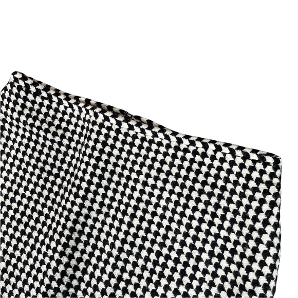 Ann Taylor Loft Petites size 12 black & white houndstooth skirt slit in back EUC - Picture 2 of 12